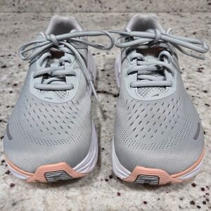 Women's Altra Via Olympus size 6.5 Gray/Peach